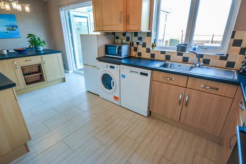 2 bedroom terraced house for sale, Barberry Close, Broadheath