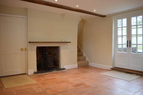 3 bedroom terraced house to rent, Faulkner Square, Hungerford