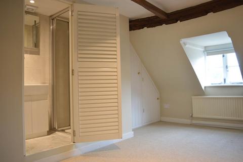 3 bedroom terraced house to rent, Faulkner Square, Hungerford