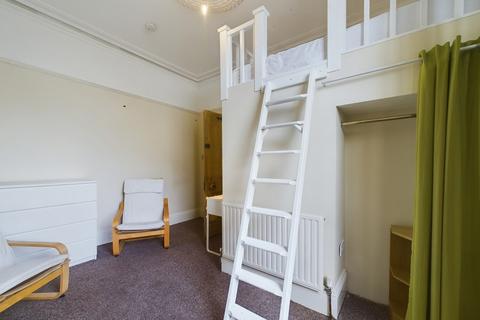 Sea View Avenue, Plymouth PL4