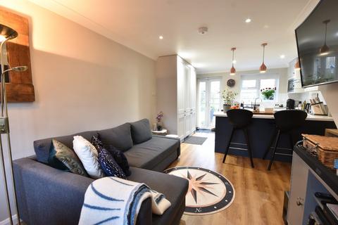 16 Toronto Drive, Smallfield, Horley, RH6 9RB