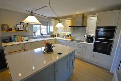 10 Briars Fold, Blaxton, Doncaster, DN9 3FF
