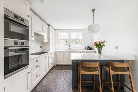 184 Albyn Road, London, SE8 4JQ