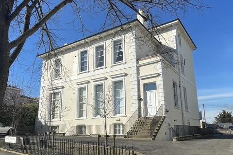 2 bedroom apartment for sale, Parabola Road, Cheltenham
