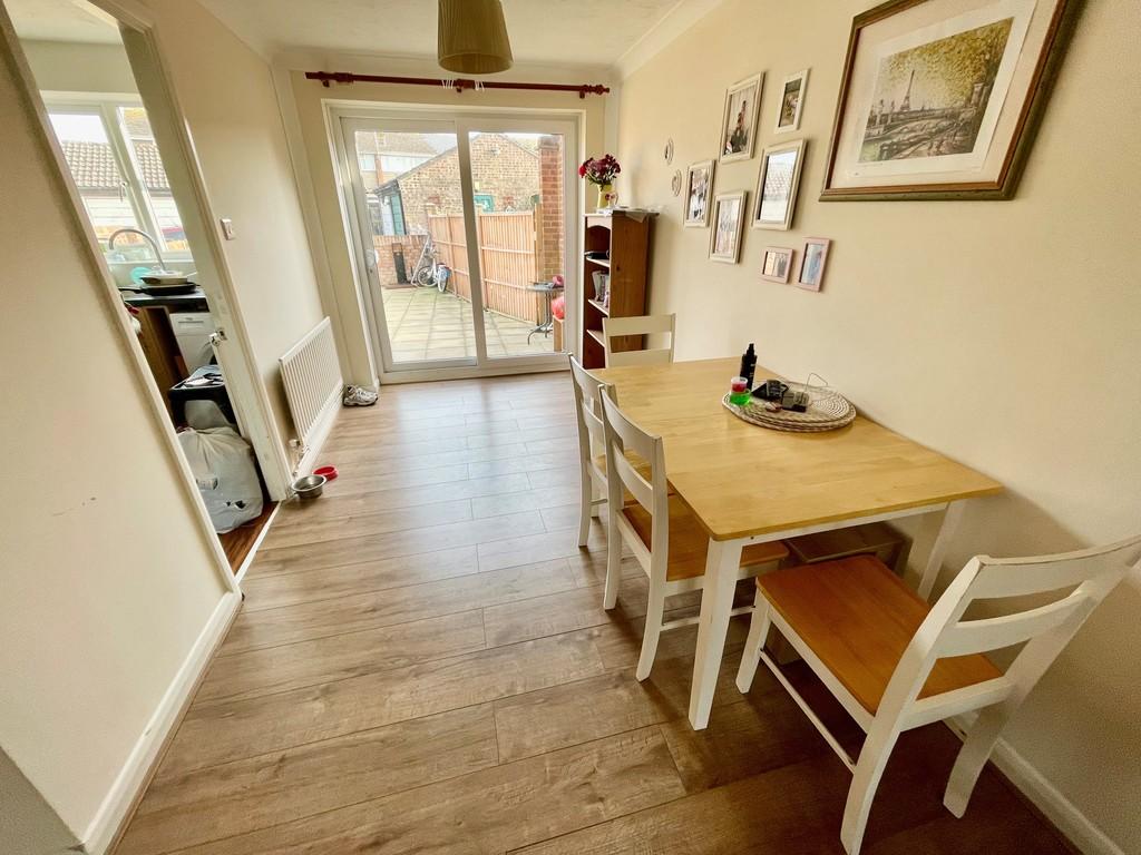 49 Wolstenbury Road Dining