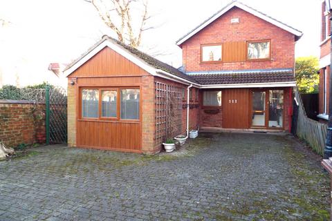 4 bedroom detached house for sale, 111 Park Avenue