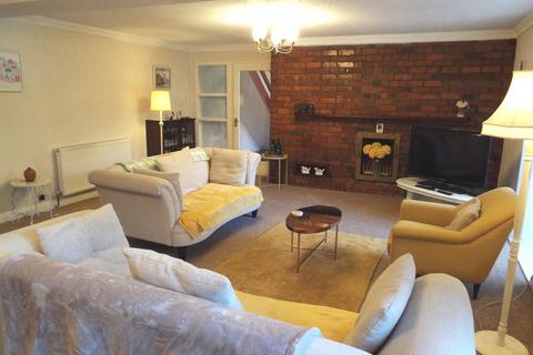 4 bedroom detached house for sale, 111 Park Avenue