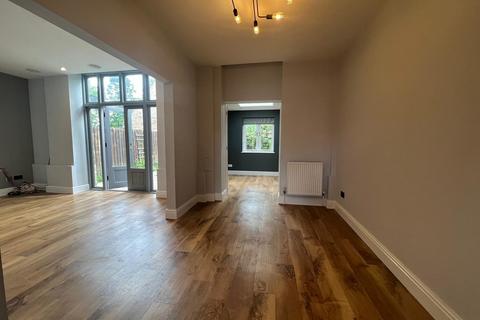 4 bedroom barn conversion to rent, Parsonage Barns, Cambridge CB25