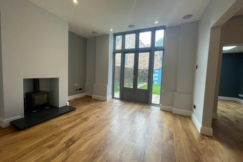 4 bedroom barn conversion to rent, Parsonage Barns, Cambridge CB25