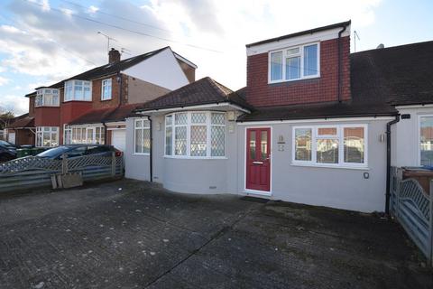 4 bedroom semi-detached bungalow to rent, Lingfield Crescent, London SE9