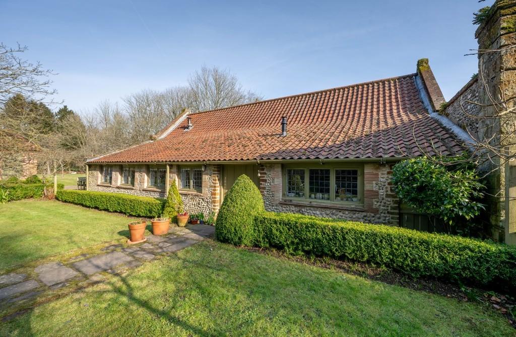 Bridge Road, High Kelling, Nr Holt 3 bed detached house for sale - £ ...