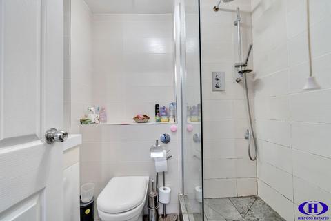 1 bedroom ground floor flat for sale, Burket Close, Southall