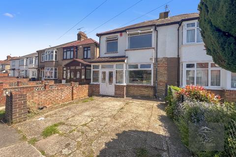 3 bedroom semi-detached house to rent, Hounslow TW4