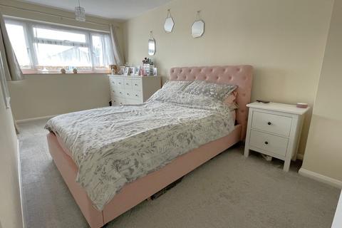 3 Thyme Road, Tiptree, Colchester, CO5 0TE