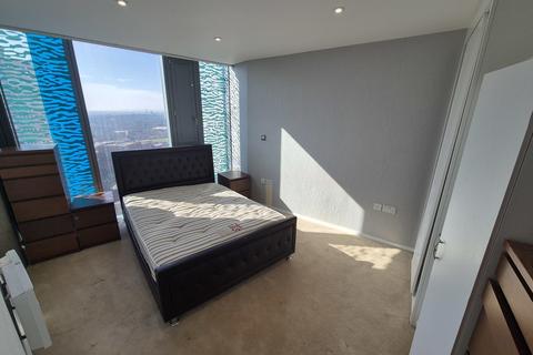 2 bedroom apartment to rent, Beetham Tower, Birmingham B1