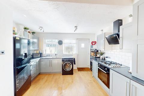 18 Bolton Road, Westhoughton, Bolton, BL5 3DG