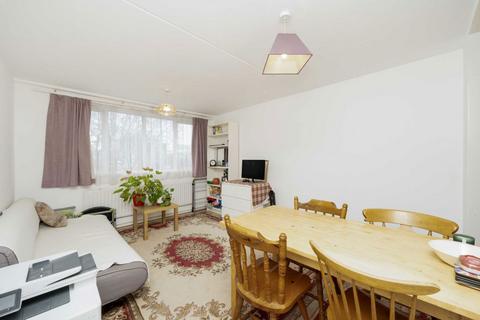 1 bedroom flat for sale, Casey Close, London NW8