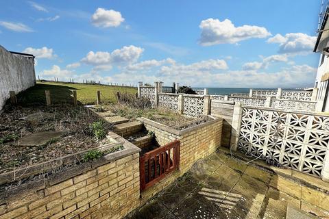 3 bedroom end of terrace house to rent, South Coast Road, Telscombe Cliffs, Peacehaven, BN10 7AF