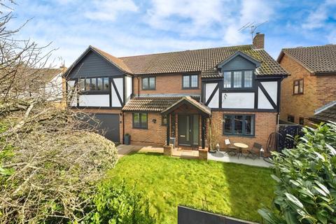 5 bedroom detached house for sale, Thyme Close, Chineham, Basingstoke, Hampshire, RG24