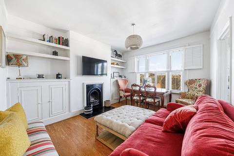 2 bedroom flat to rent, Percy Road, London