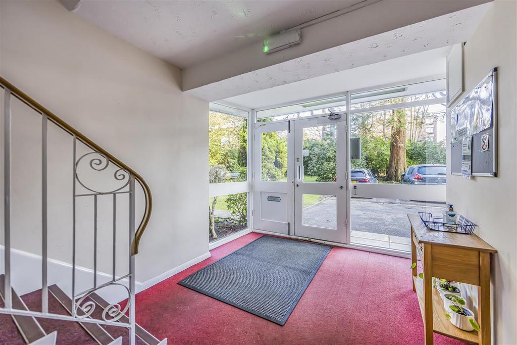 16 Woodlands, 32 Lindsay Road, Poole-Portico Market