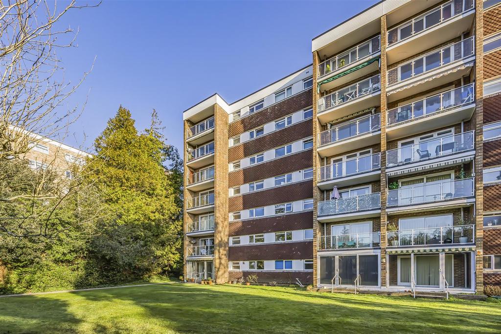 16 Woodlands, 32 Lindsay Road, Poole-Portico Market