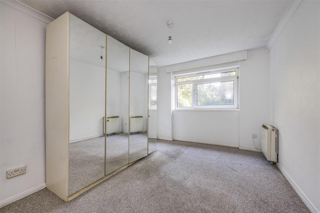 16 Woodlands, 32 Lindsay Road, Poole-Portico Market