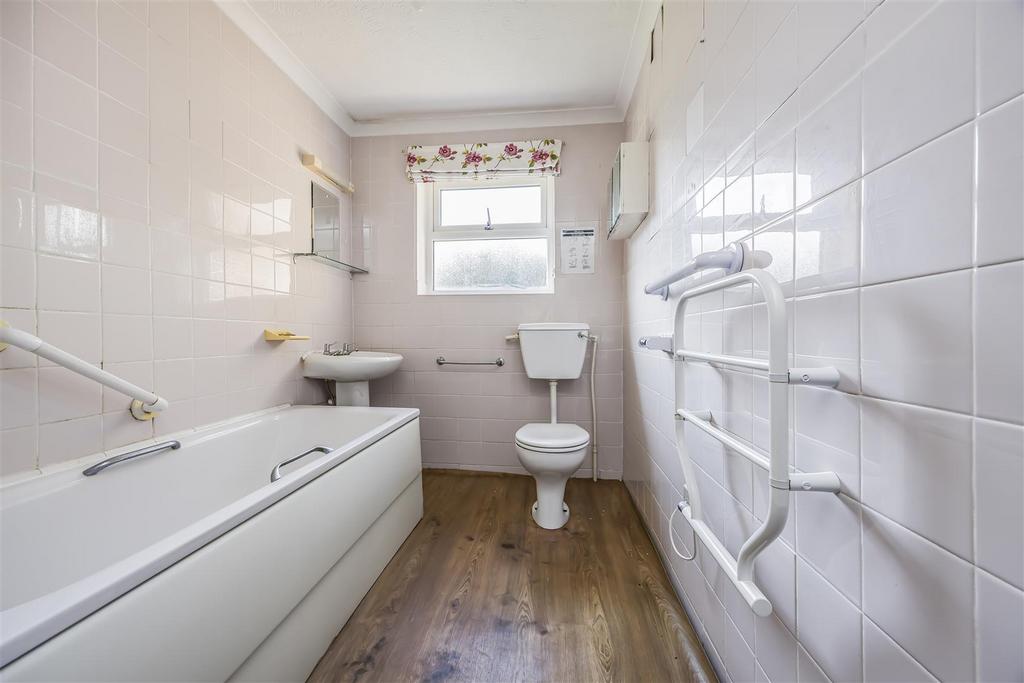 16 Woodlands, 32 Lindsay Road, Poole-Portico Market