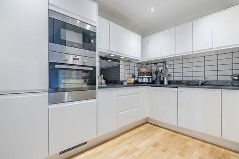 2 bedroom flat for sale, Steevens Court, 15 Guthridge Close, London