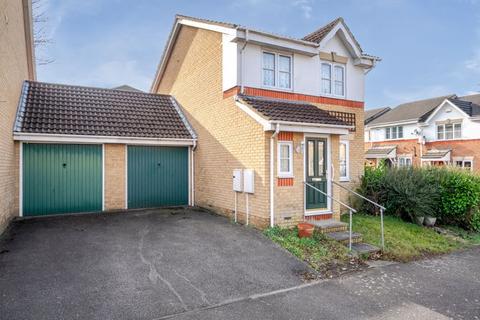 3 bedroom detached house for sale, Hamond Close, South Croydon