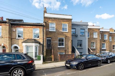 1 bedroom ground floor flat for sale, Gayford Road, W12