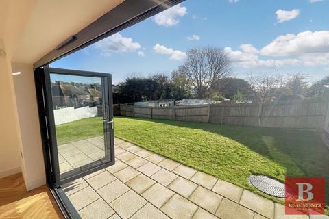 3 bedroom bungalow for sale, Mile Oak Road, Brighton