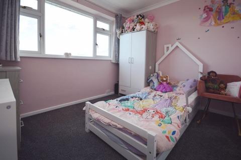 1 Bradgate Close, Rotherham, S61 1LE