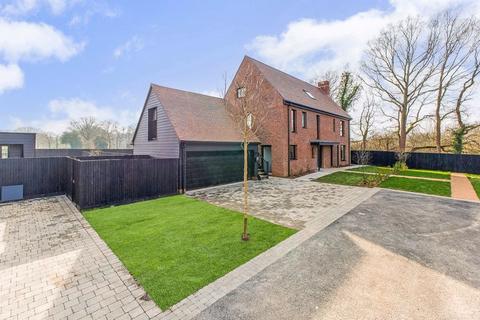 5 bedroom detached house for sale, Barons Drive, Alfold, Cranleigh