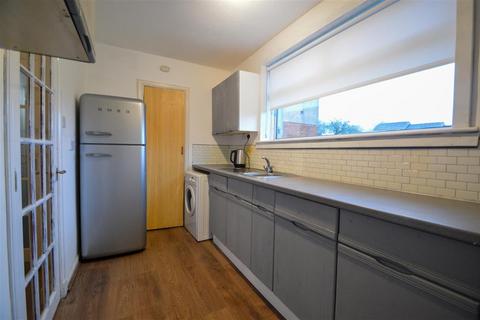 2 bedroom apartment to rent, Balmore Drive, Hamilton