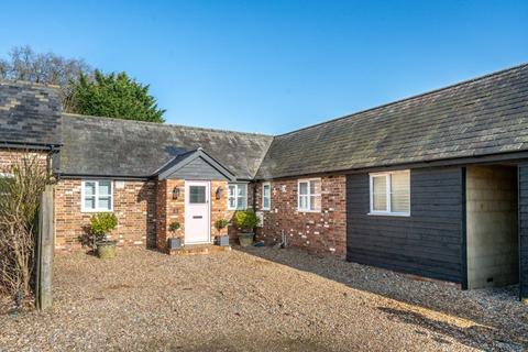 3 bedroom barn conversion for sale, Luton Road, Caddington