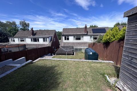3 bedroom semi-detached house for sale, Glan Honddu Close, Pandy