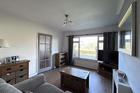 3 bedroom semi-detached house for sale, Glan Honddu Close, Pandy
