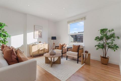 3 bedroom apartment for sale, Canfield Place, South Hampstead, London NW6