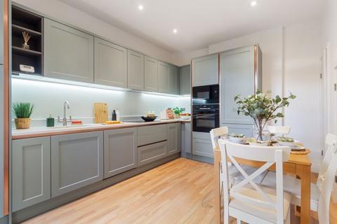 3 bedroom apartment for sale, Canfield Place, South Hampstead, London NW6