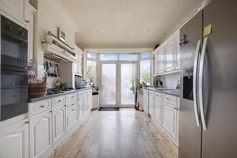 319 Gander Green Lane, Sutton, SM3 9QE