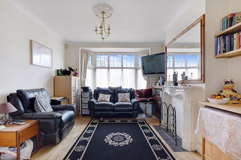 319 Gander Green Lane, Sutton, SM3 9QE