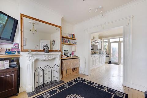 319 Gander Green Lane, Sutton, SM3 9QE