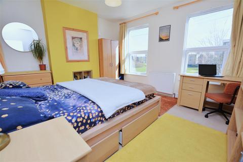 51 Spencer Road, Mitcham, CR4 1SG