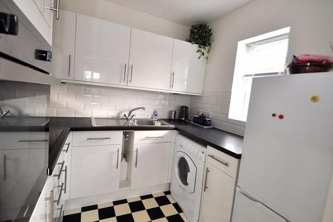 1 bedroom retirement property for sale, Age Exclusive Flat Central New Malden