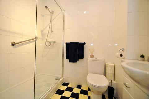 1 bedroom retirement property for sale, Age Exclusive Flat Central New Malden