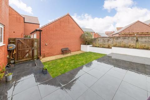 4 bedroom detached house for sale, Foxtail Crescent, Banbury