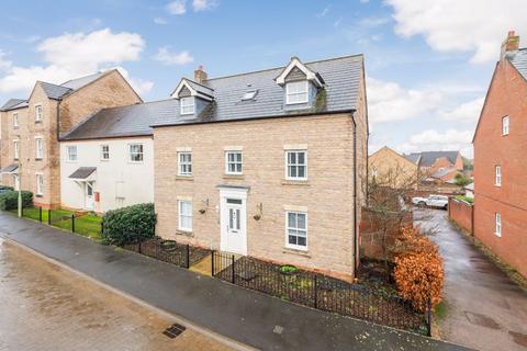 4 bedroom detached house for sale, Laxton Way, Banbury