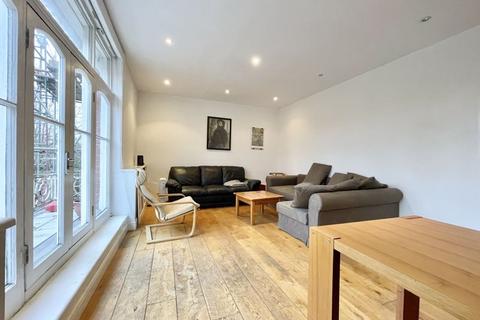 4 bedroom apartment to rent, West Bank, N16