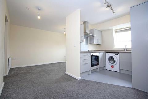 2 bedroom flat to rent, Howard Close, Waltham Abbey